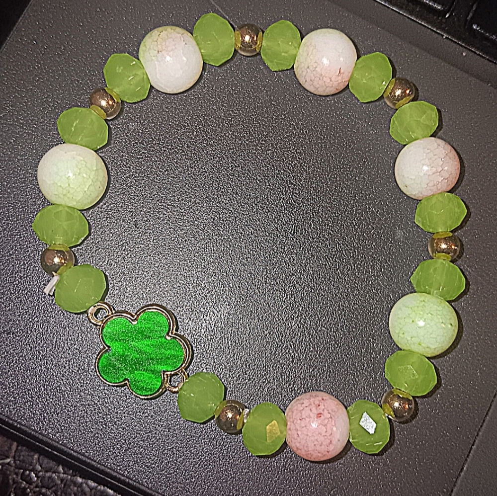 Elegant Green and White Beaded Bracelet